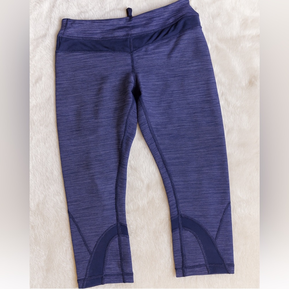 Lululemon athletica capris leggings in purple size women’s 6